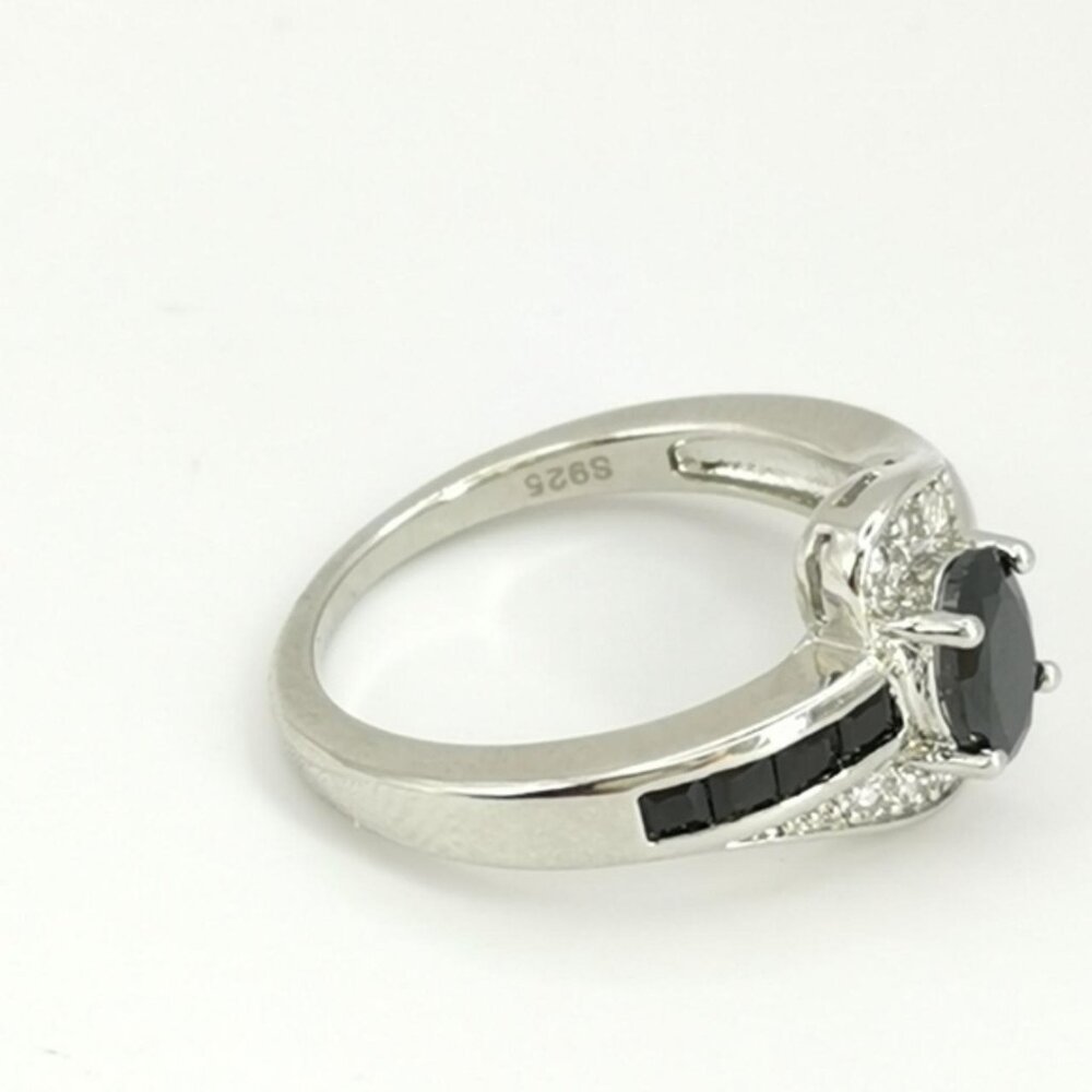 Sterling Silver Black Spinel ring size 7.25 🆕 - Picture 3 of 6